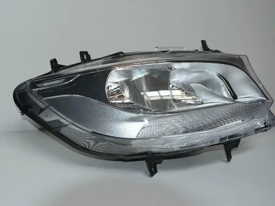 a9109060100   headlight